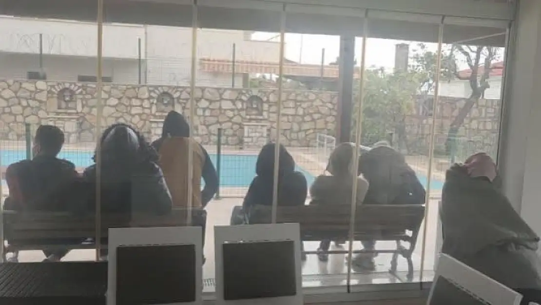 DATÇA AÇIKLARINDA 103 DÜZENSİZ GÖÇMEN KURTARILDI