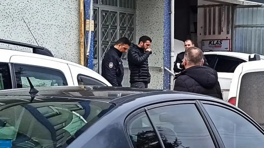 Engelli Çocuk Polisi Arayıp 'Annemi Öldürdüm' Dedi