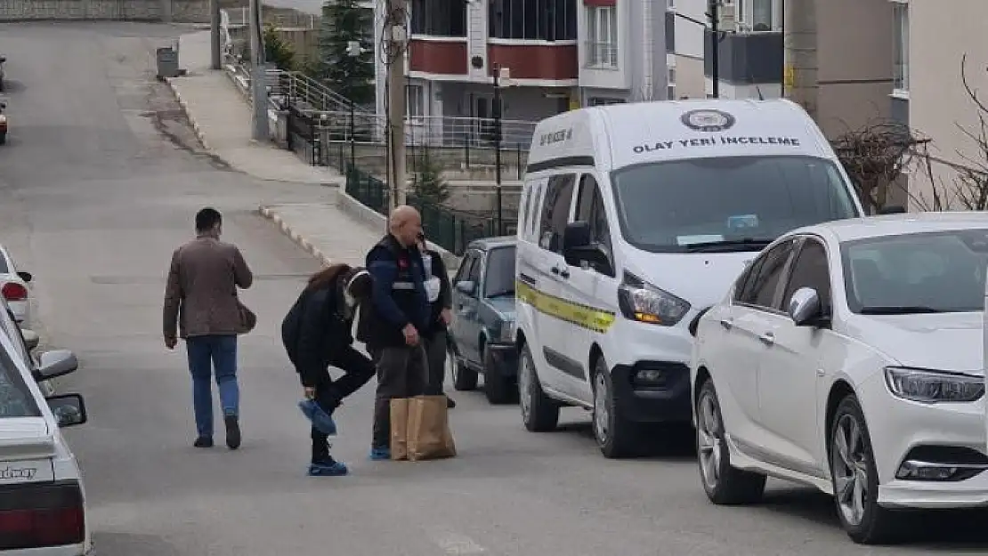 Eşiyle Boşanma Aşamasında Olan Adam Not Bırakıp İntihar Etti