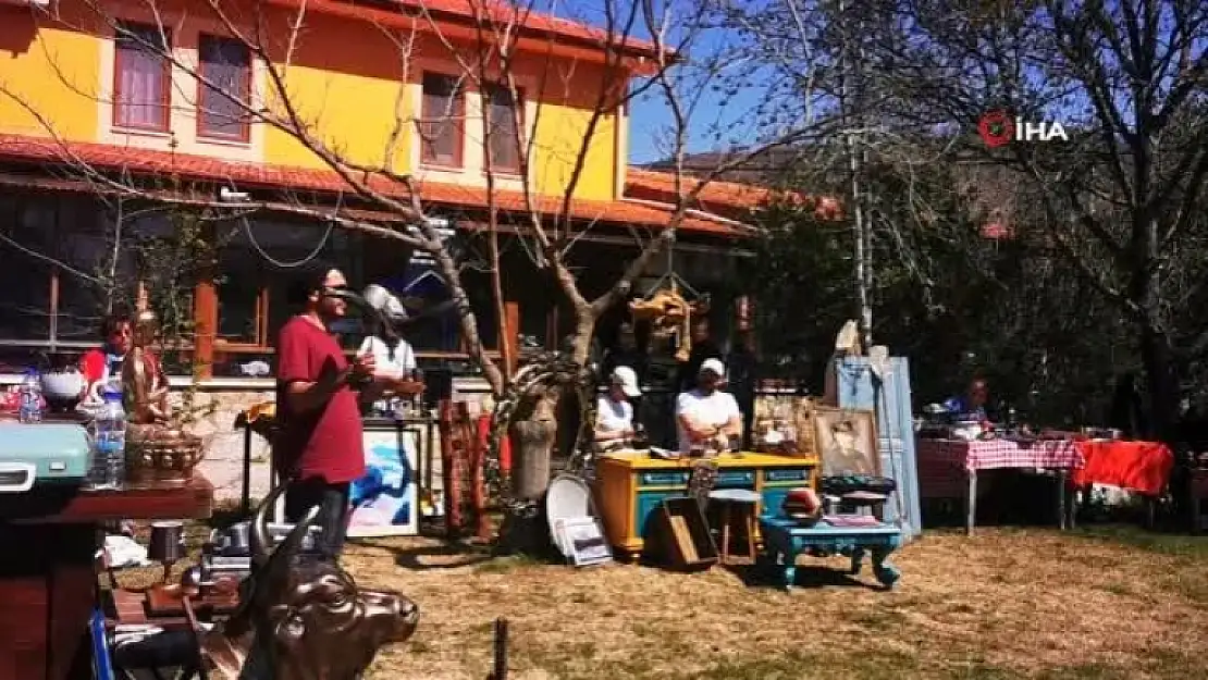 Eski Eşya Meraklıları Marmaris'te Müzayedede Buluştu