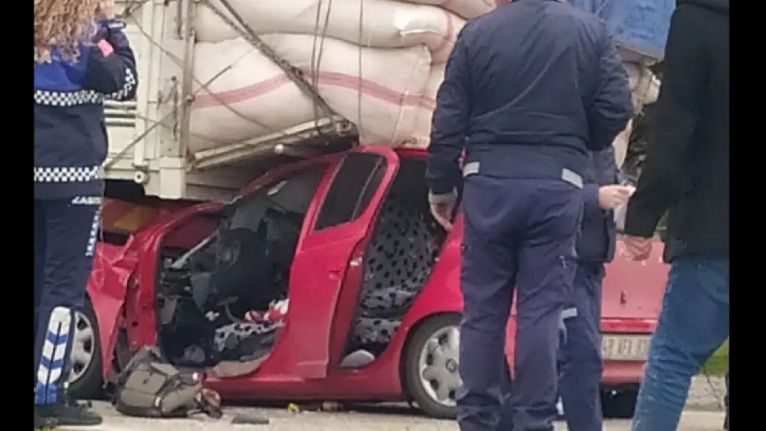 Eski Muğla Vali Yardımcısının Kızı Menteşe'de Kaza Geçirdi