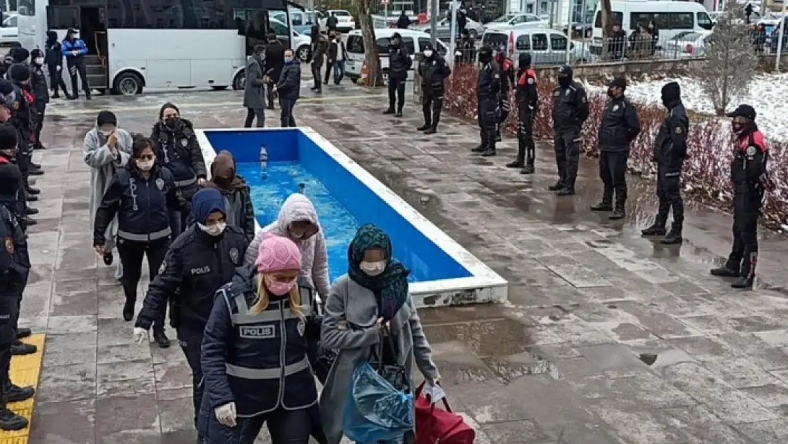 Güzellik Firmasına 18 İlde 'Dolandırıcılık' Operasyonu