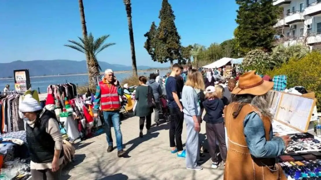 Köyceğiz'de 'İkinci El Pazarı' 8 Ay Sonra Yeniden Kuruldu