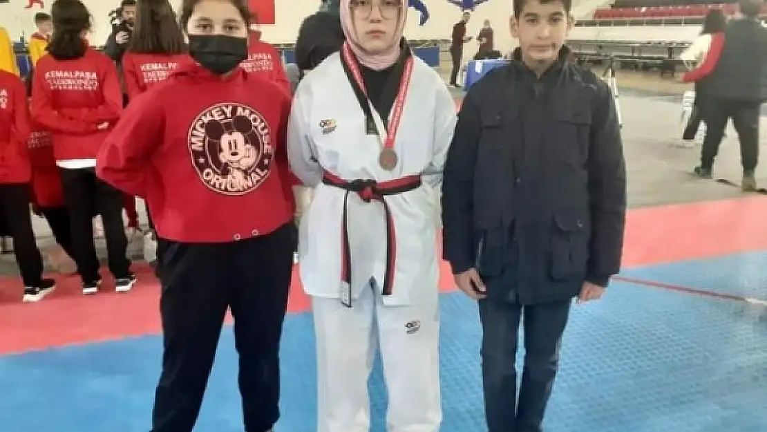 Köyceğizli Azra Karakaş Taekwondo Grup Müsabakasında 3. Oldu