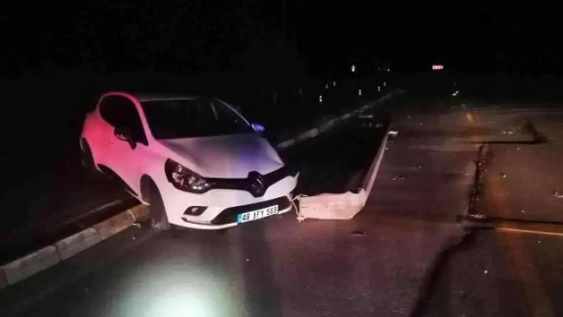 Marmaris'te Trafik Kazası: 2 Yaralı