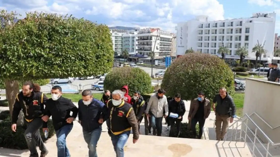 Marmaris'teki İş Adamına Silahlı Saldırı Düzenleyen 2 Kişi Tutuklandı