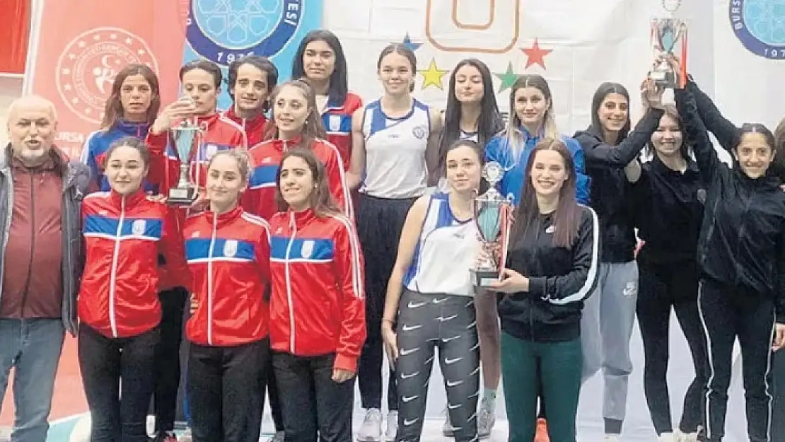 Muğla Sıtkı Koçman Atletizmde Gururu Yaşadı