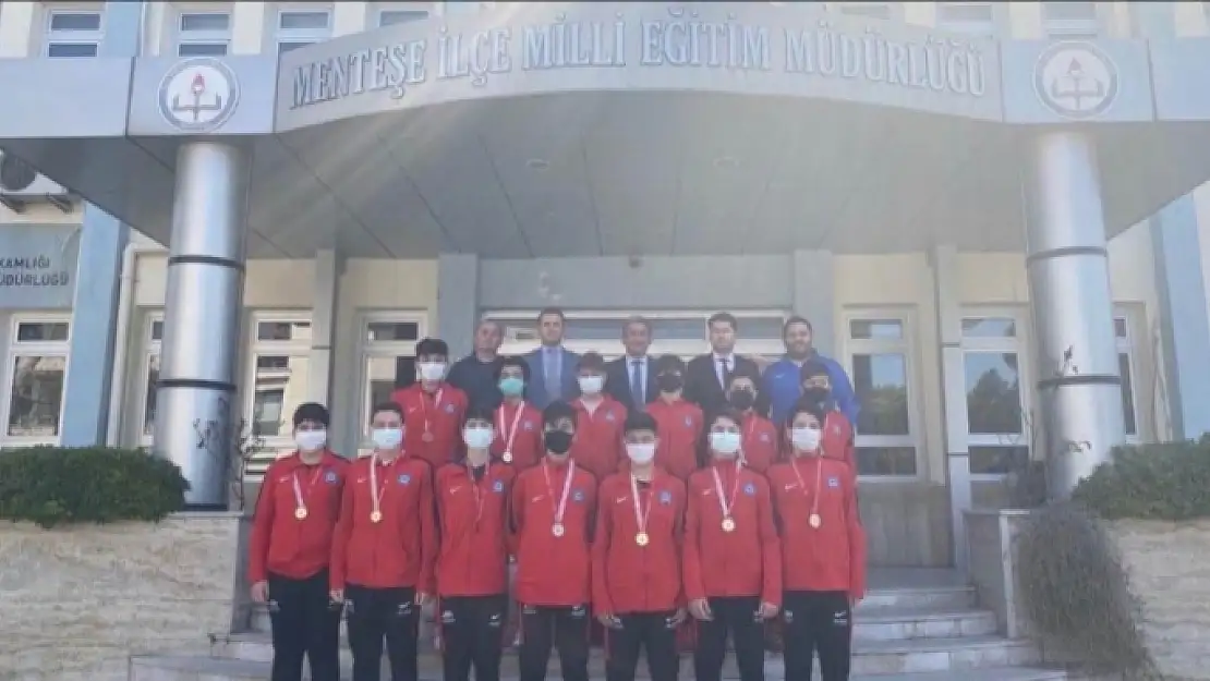 Şampiyonlar, Menteşe İlçe Milli Eğitim Müdürü Kömürcü'yü Ziyaret Etti
