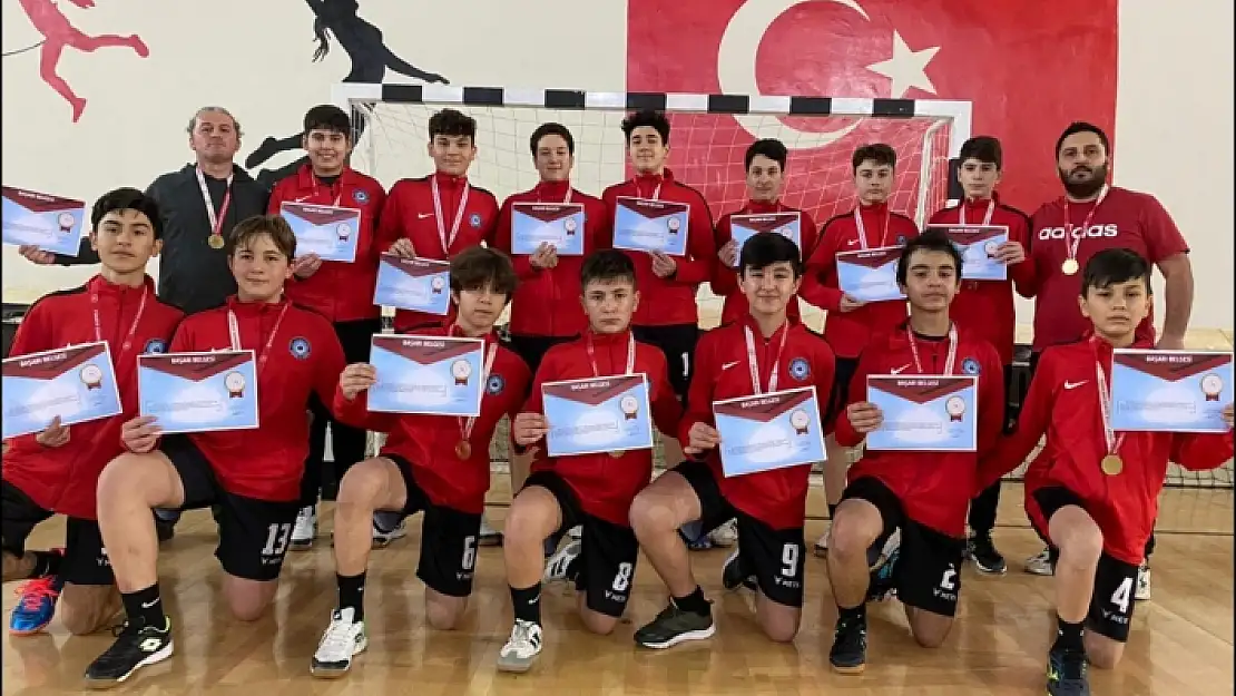 Türdü, Türkiye Finalinde!