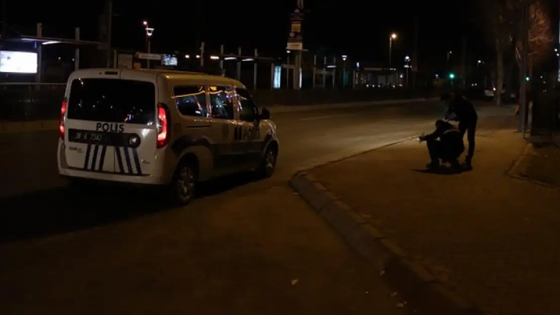Yan Bakma Kavgasında Kan Aktı: 1 Kişi Yaralandı