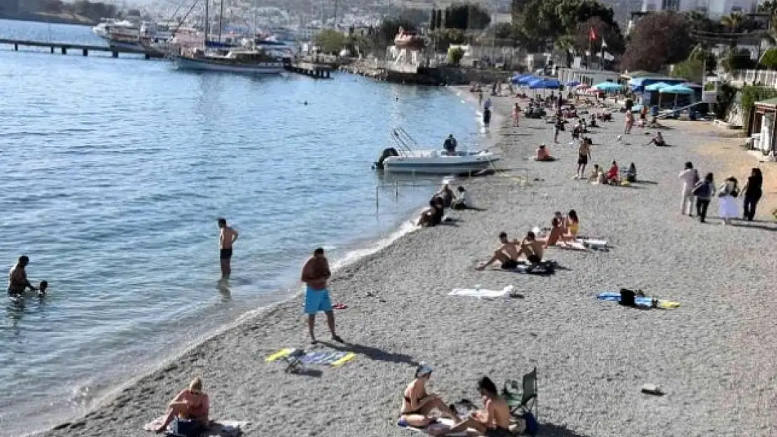 Bodrum'da Vatandaşlar Sahile Koştu