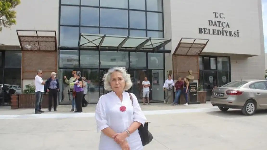 Datça'da Bir Grup, Yıkım Kararı Alınmasına Tepki Gösterdi