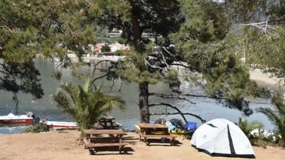 Ege'nin Turistik İlçelerinde Kamp Fiyatları 60 TL'den Başlıyor