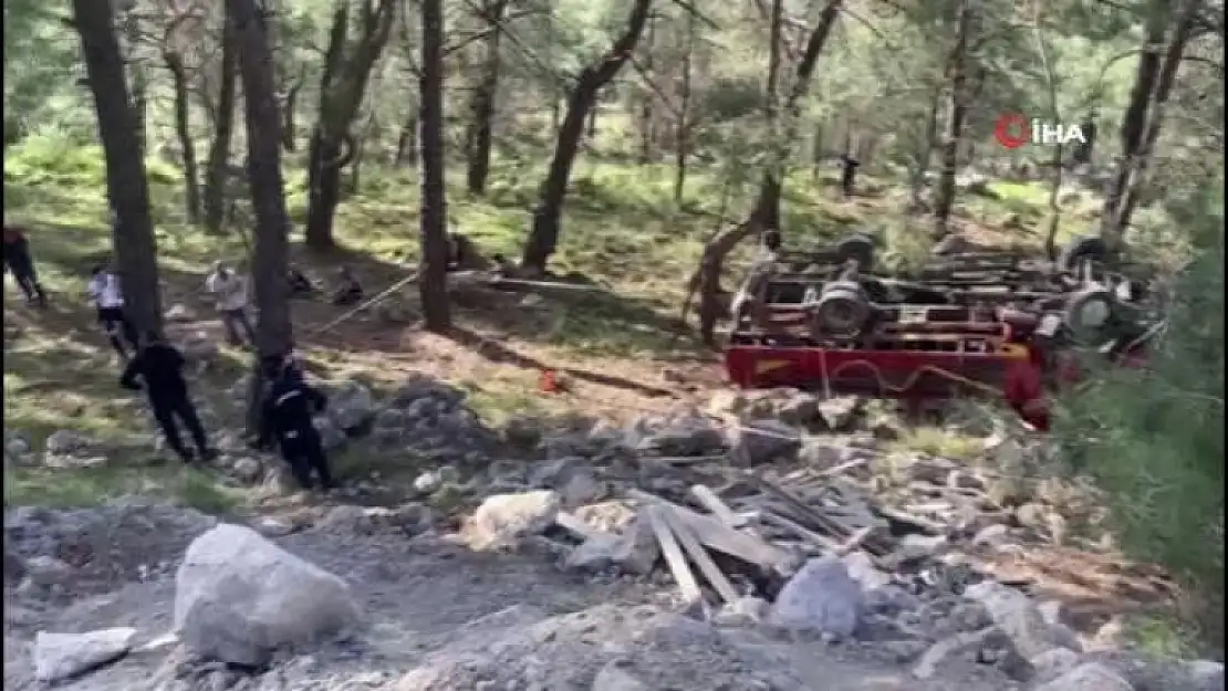 Fethiye'de Trafik Kazası: 1 Kişi Yaşamını Yitirdi, 3 Kişi Yaralandı