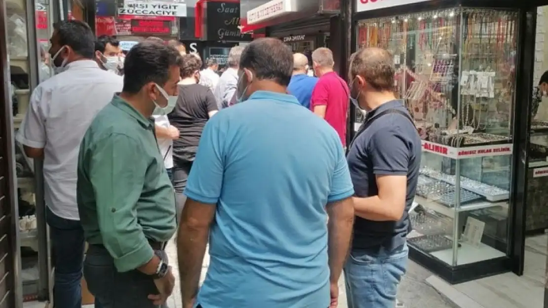 Kar Vaadinde Bulunup 34 Müşterisini Dolandıran Kuyumcunun Cezası Belli Oldu