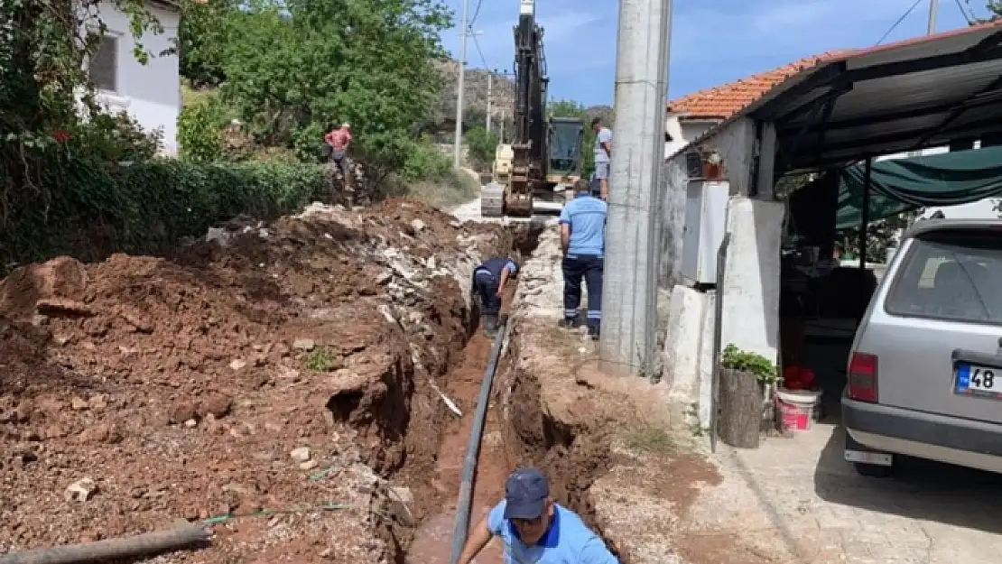 Marmaris'te Kırsal Mahallelerinin İçme Suyu Hatları Yenileniyor