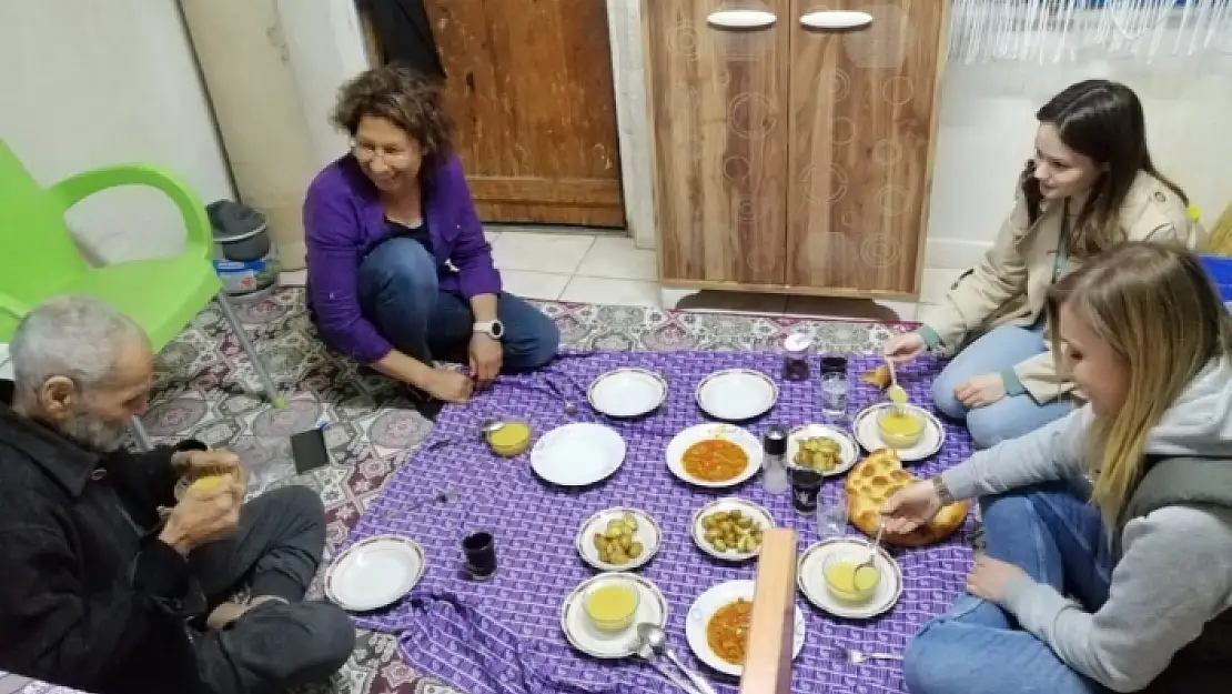 Ortaca Kaymakamı Uçar, Bahattin Amca ile Birlikte İftar Yaptı