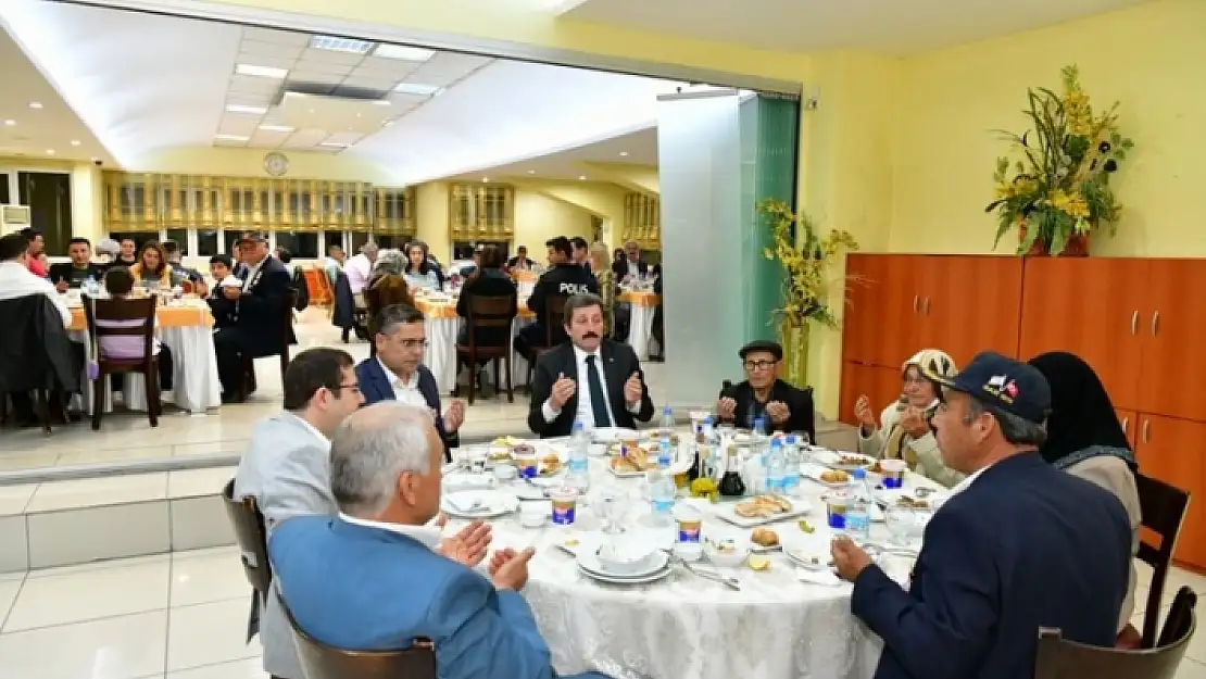 Vali Orhan Tavlı, Yatağan'da Şehit Ailelerimiz, Gazilerimiz ve Gazi Ailelerimizle İftarda Buluştu