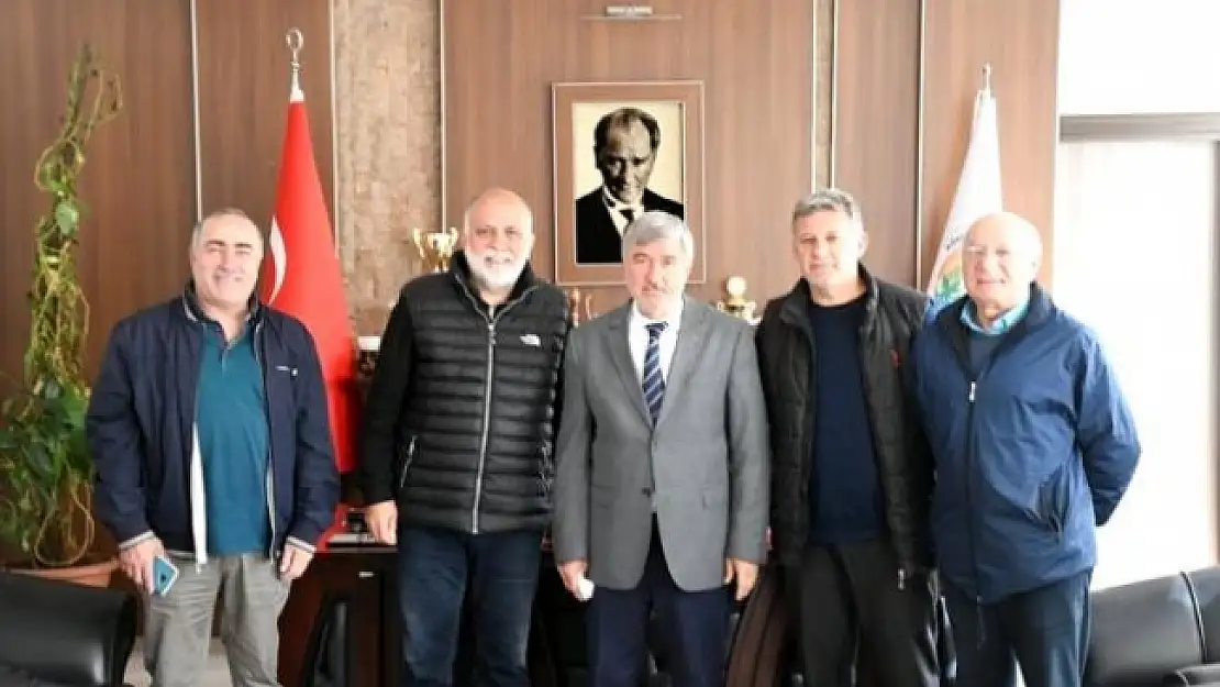 Veteran Masa Tenisi Federasyonu'ndan Köyceğiz Belediye Başkanı Ceylan'a Ziyaret