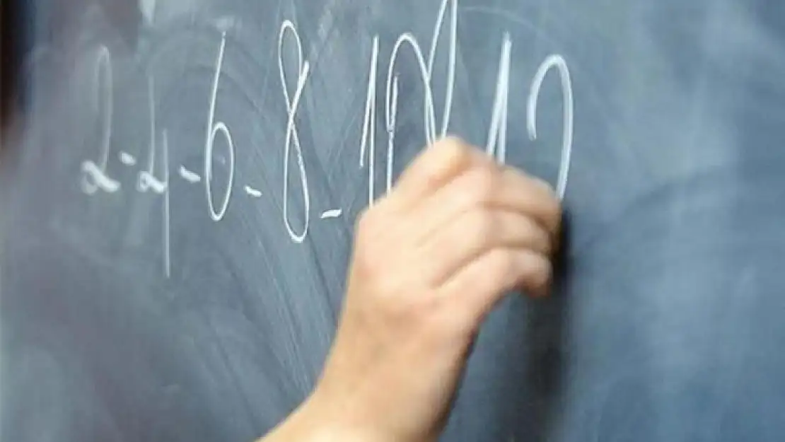 35 Yaşındaki Matematik Öğretmeni, 18 Öğrencisine Tacizde Bulunduğu İddiasıyla Tutuklandı