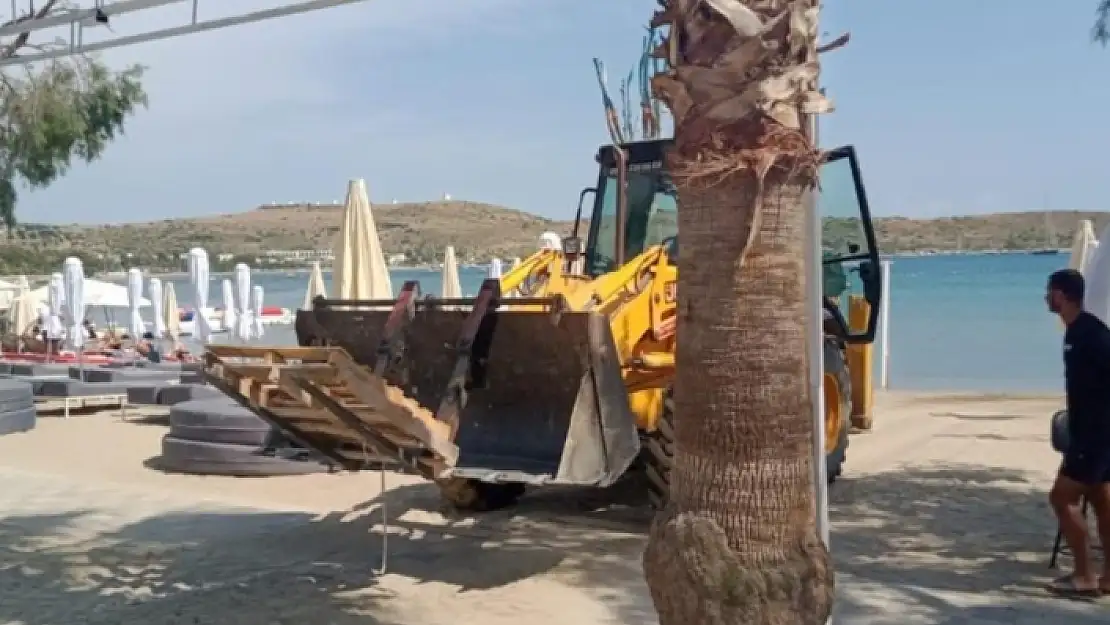 Bodrum Belediyesi Ekipleri 'Beyaz Kum' Serimine Engel Oldu