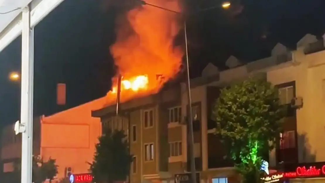 Fethiye'deki Çatı Katında Yangın!