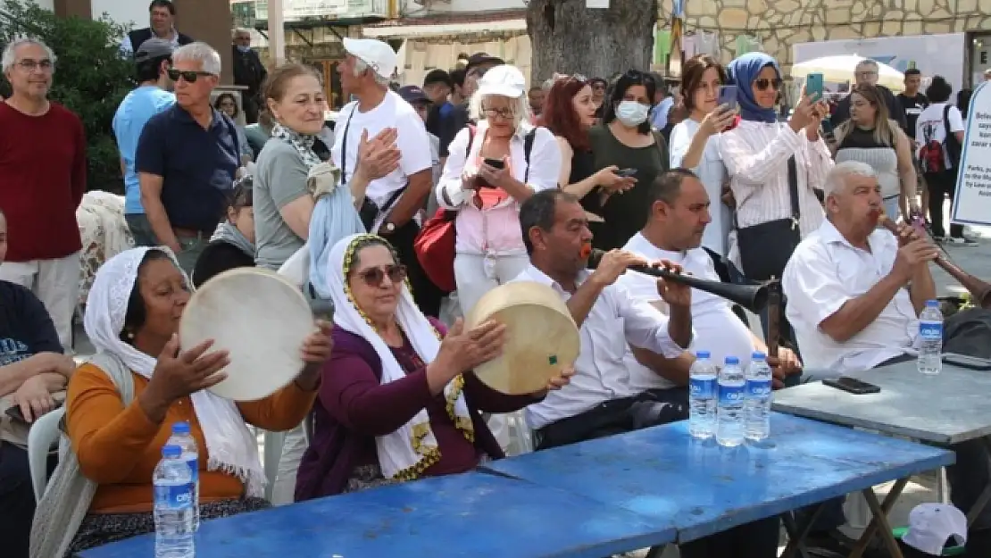 Fethiye'deki Dastar ve Kuzugöbeği Mantar Festivali Renkli Görüntülerle Başladı