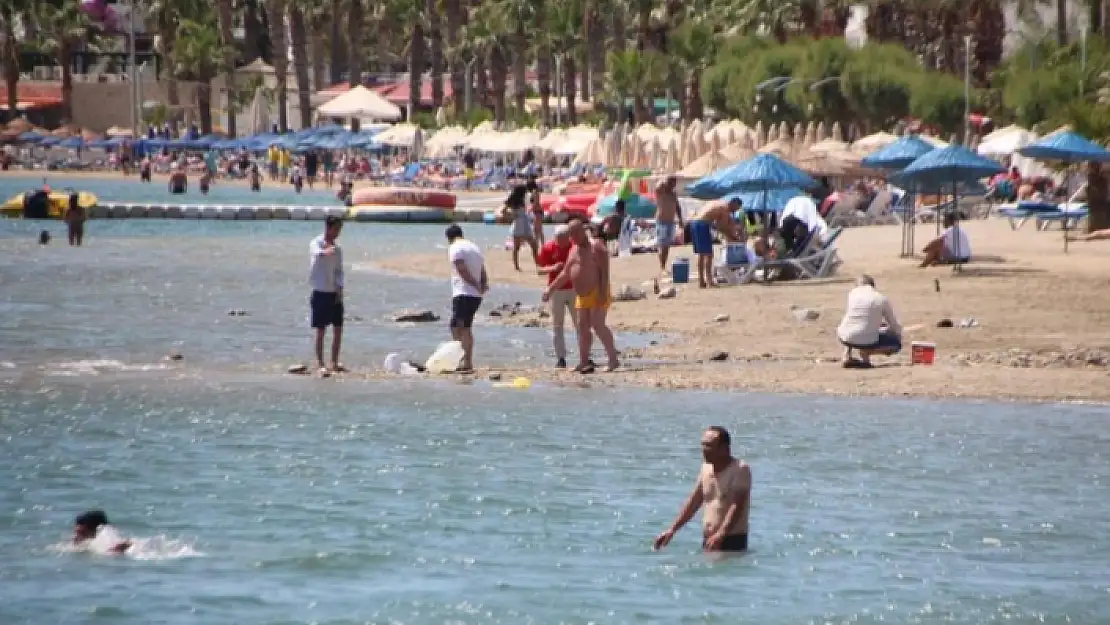 Hava Isınınca Bodrum'da Plajlar Doldu