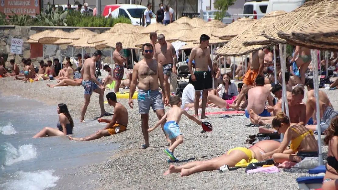 Hava Sıcaklığının Etkisiyle Bodrum Sahillerinde Yoğunluk Yaşandı