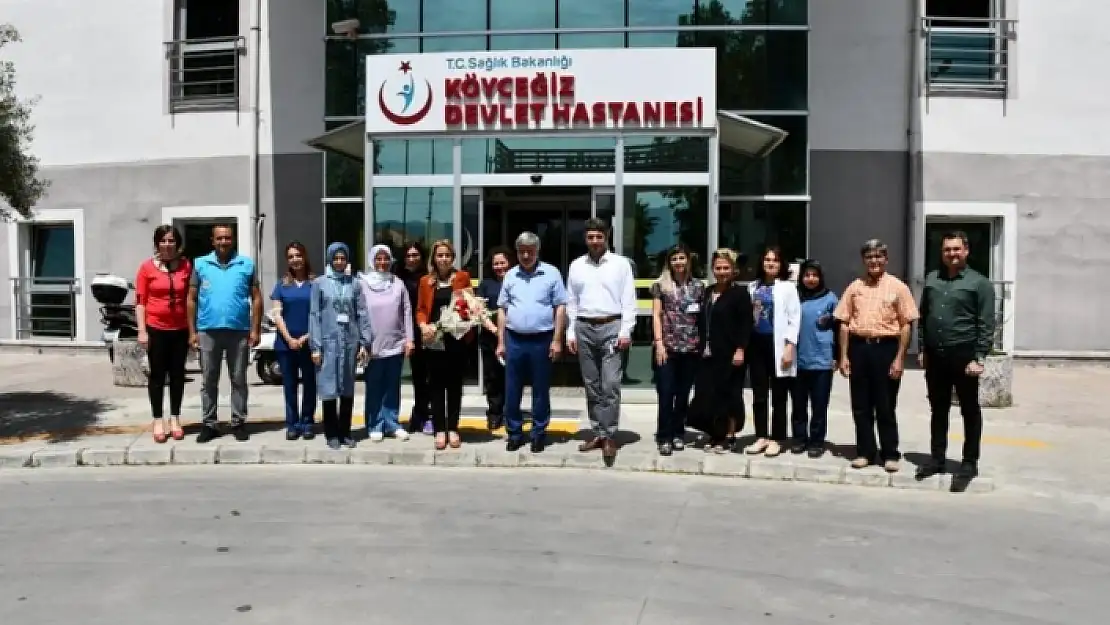 Köyceğiz Belediye Başkanı Ceylan'dan Hemşirelere Hediye
