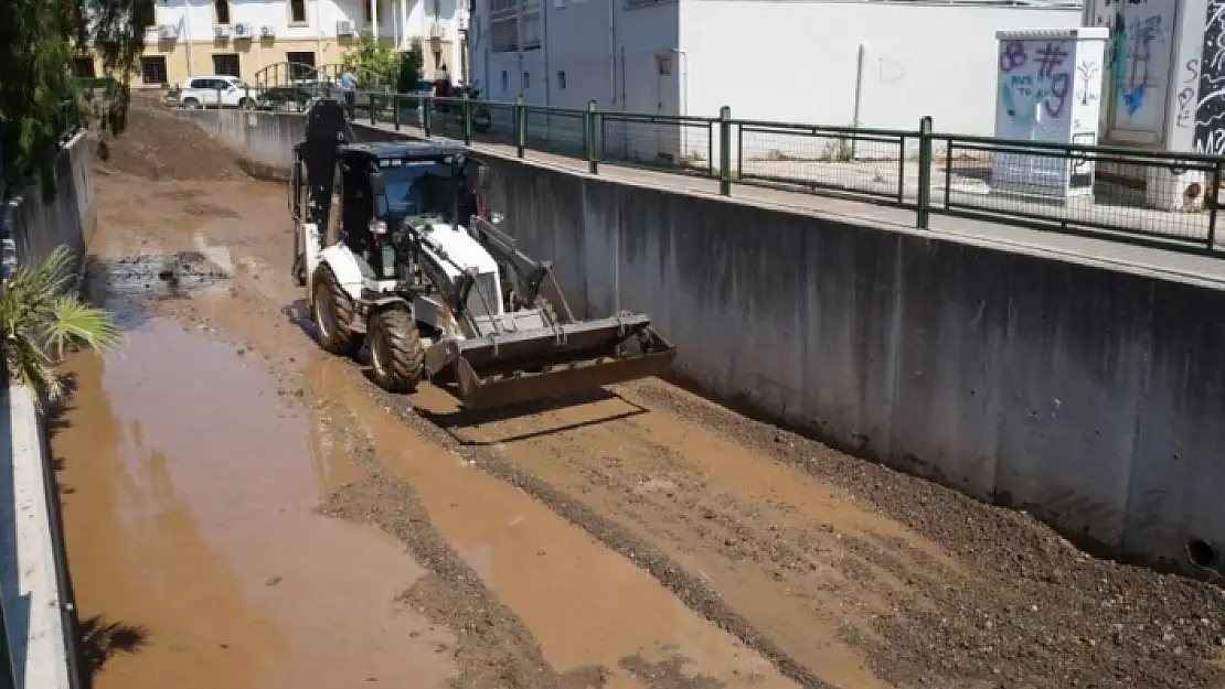 Marmaris Maksim Dere Yatağında Çalışmalar Devam Ediyor