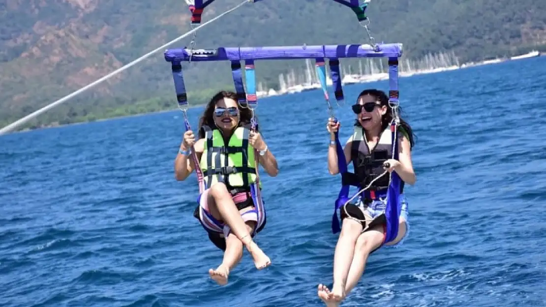 Marmaris'te Su Sporları Turistlerin Vazgeçilmezi Oldu