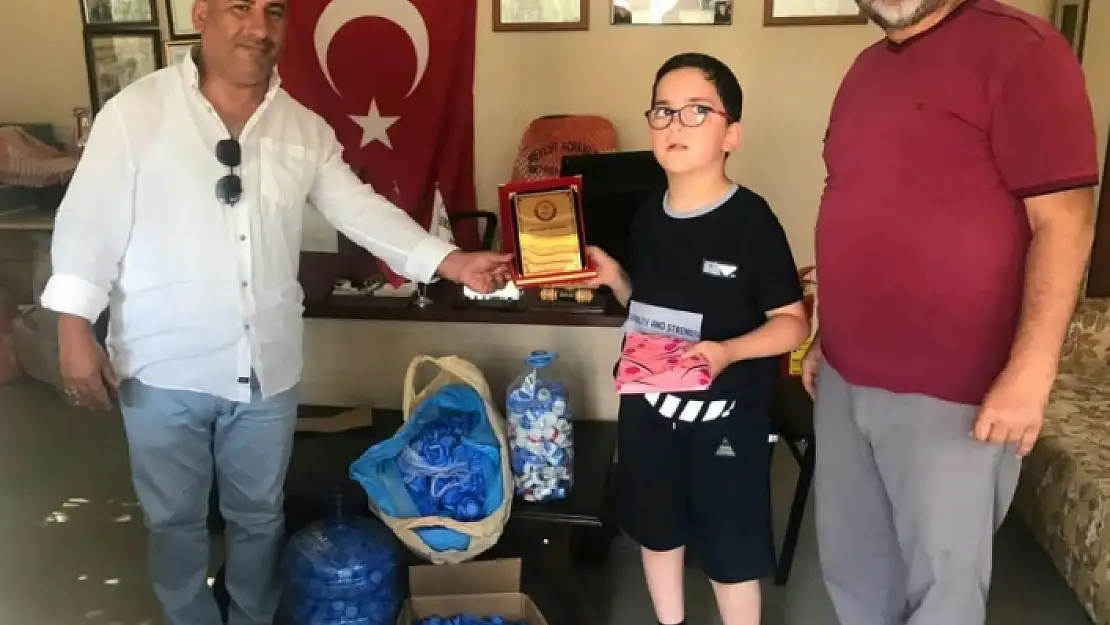 Milas'ta 9 Yaşındaki Yiğit'ten Örnek Davranış