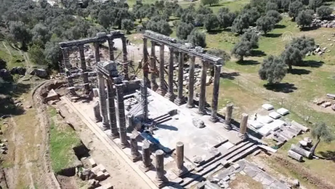 Milas'taki Zeus Lepsynos Tapınağı İhtişamlı Sütunlarıyla Orijinal Görünümüne Kavuşuyor