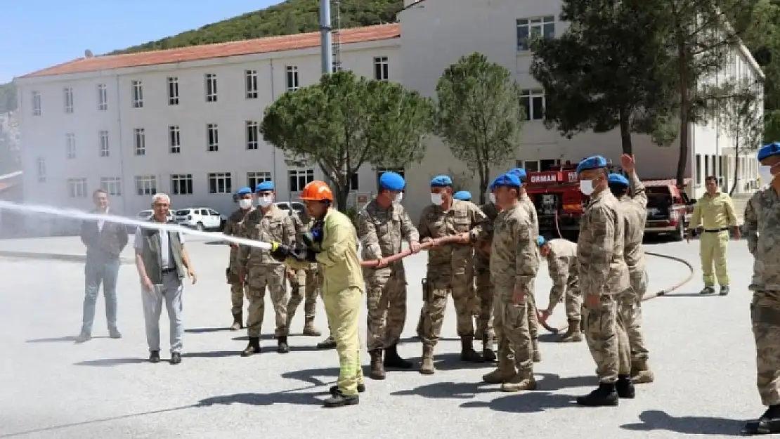 Muğla'daki Komandolara Yangın Eğitimi