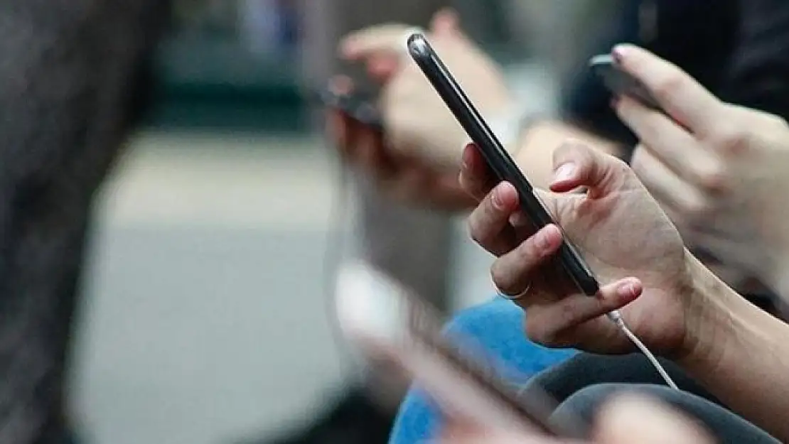 TRT Bandrol Ücretleri Artırıldı: Akıllı Telefon, Akıllı Saat, Bilgisayar ve Tabletlerin Fiyatları Artacak
