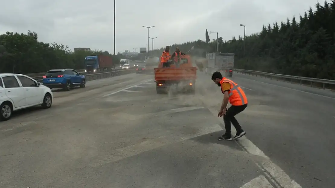 Yola Dökülen Mazot, Kilometrelerce Araç Kuyruğu Oluşturdu