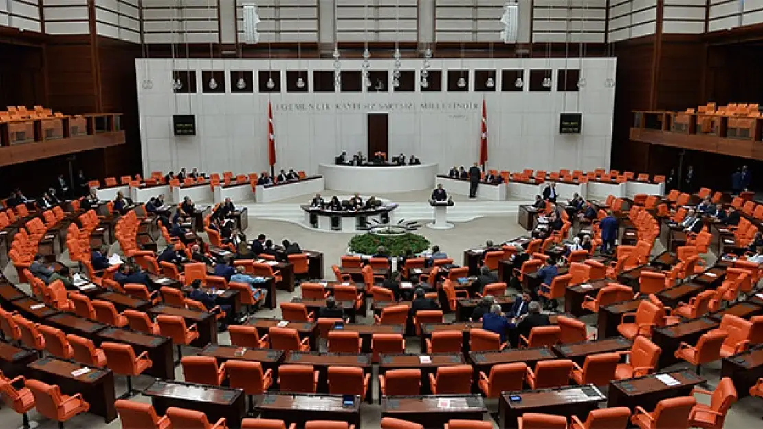 Bedelli Askerlik Düzenlemesi Kabul Edildi