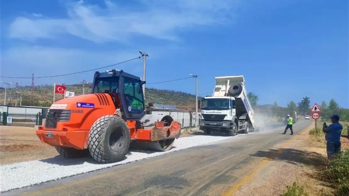 Büyükşehir Bodrum'da Yol Çalışmalarını Sürdürüyor