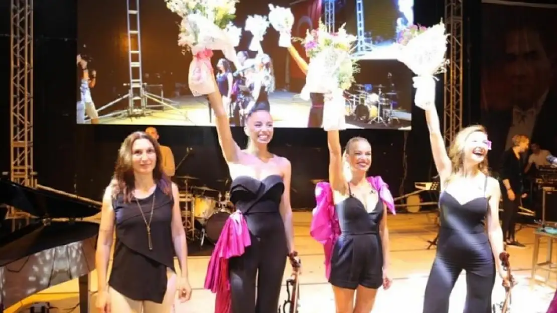 Dünyaca Ünlü Grup Marmaris'te Konser Verdi