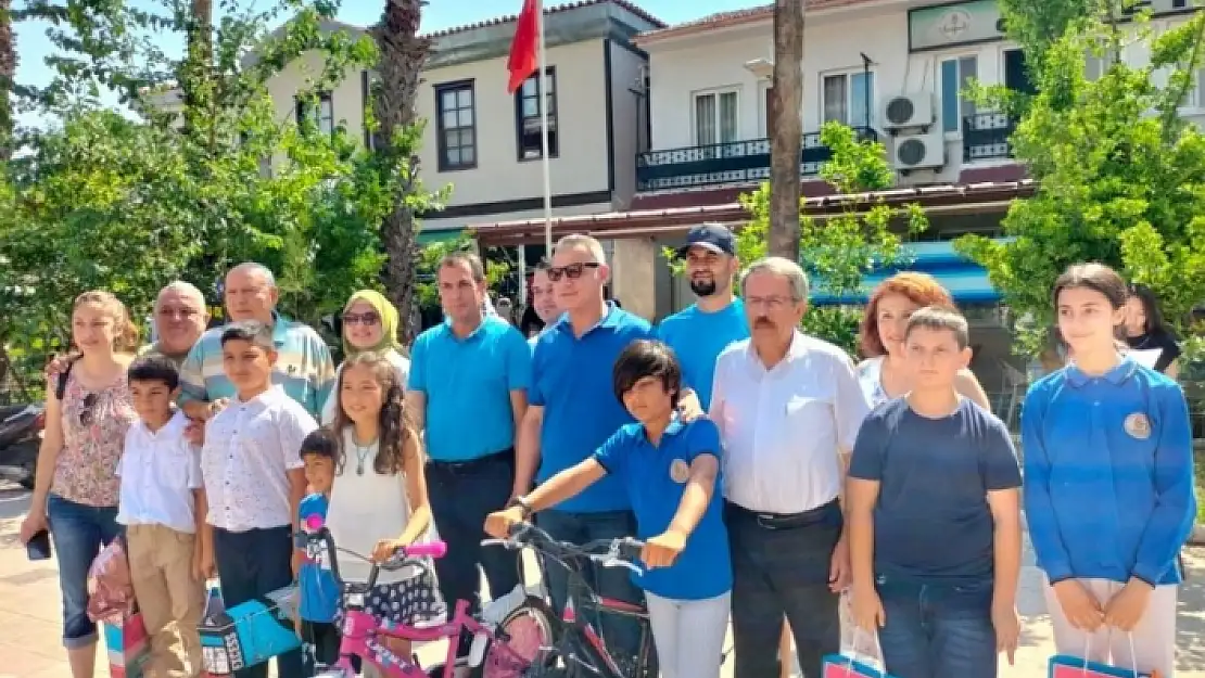 Köyceğiz'de Öğrenciler Kitap Okudu, Bisiklet Kazandı