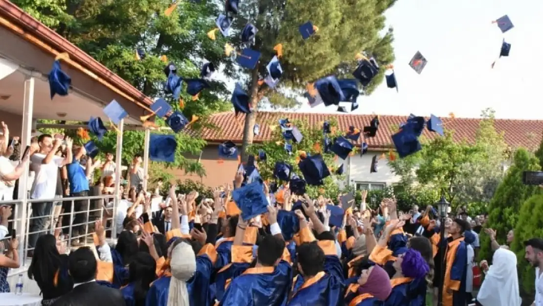 Köyceğiz'deki Yüksekokulların Mezuniyet Töreni Yapıldı