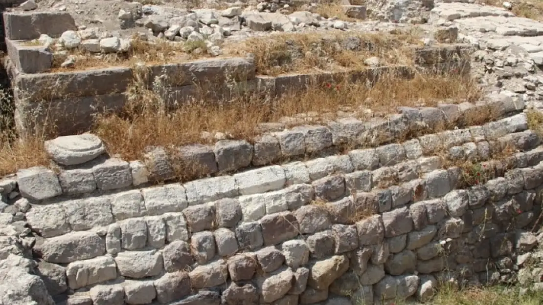 MSKÜ Öğretim Üyesi İren'den 'Daskyleion Antik Kenti' Açıklaması