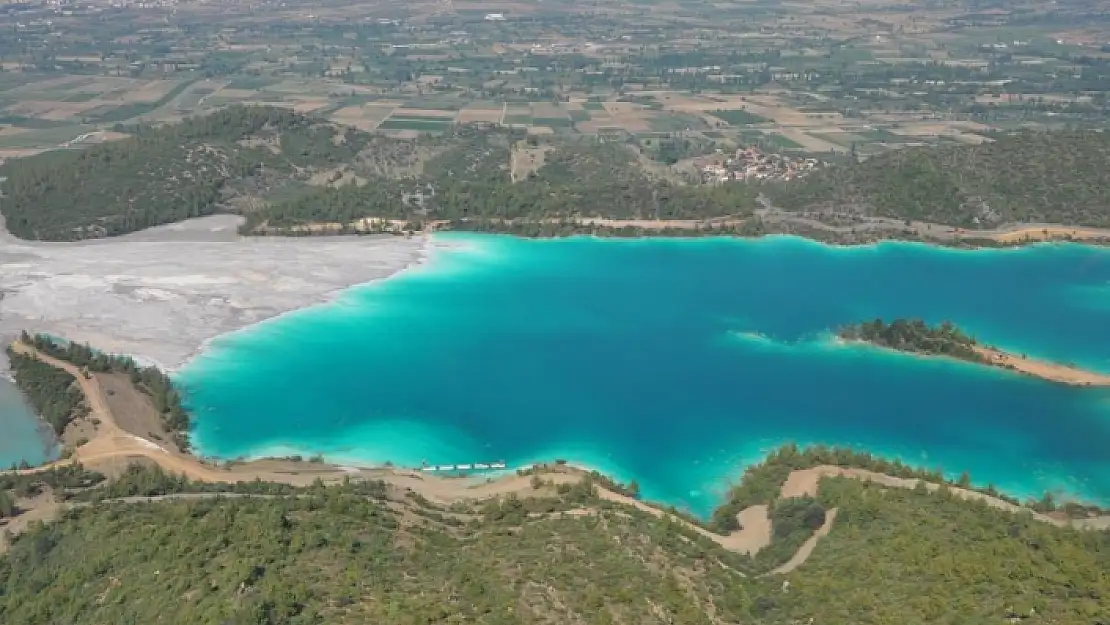 Yatağan'daki Kül Gölü Fotoğrafçıların İlgi Odağı Oldu