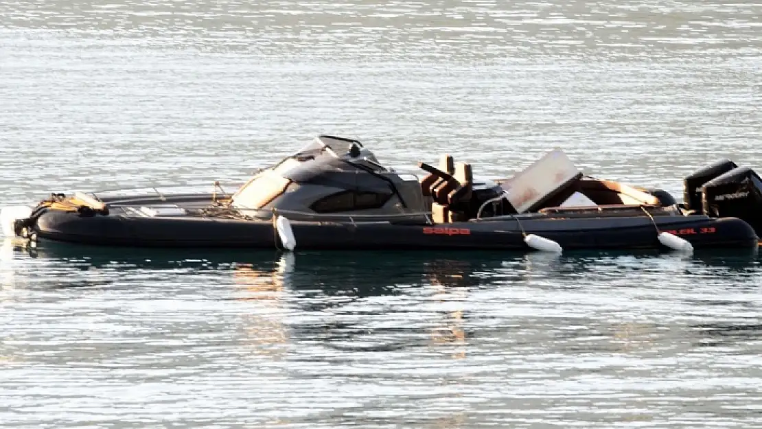 Bodrum'da Pala Çiftine Mezar Olan Hayalet Kayalık Görüntülendi
