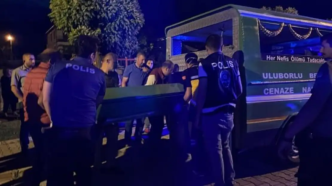 Cani Adam, Eşini Döverek Öldürdükten Sonra Kendini Astı