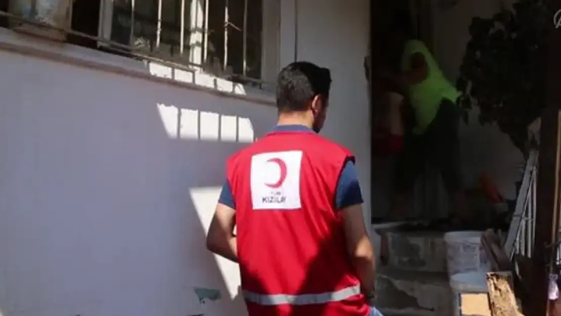 Datça'daki 69 Yaşındaki Kadının 14 Yıldır İhtiyaçlarını Kızılay Karşılıyor