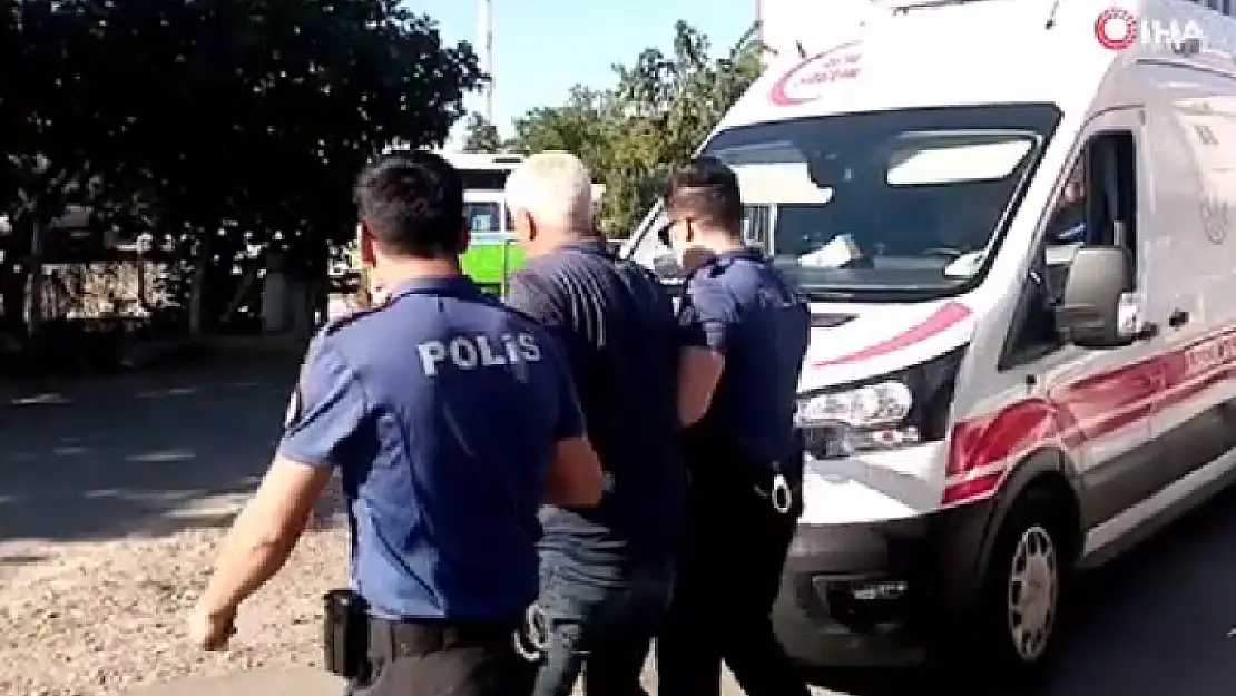 Dedikodu Yüzünden Kanlı Kavga! Komşusunu Delik Deşik Etti