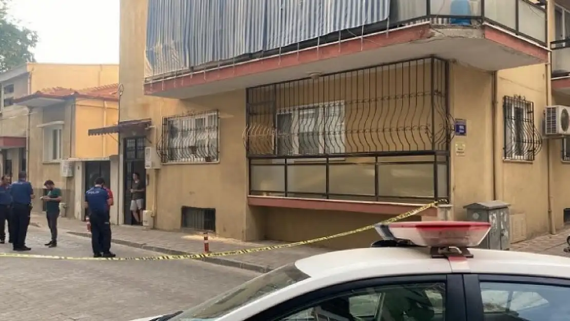 Emekli Uzman Çavuş, Kız Arkadaşını Silahla Vurdu