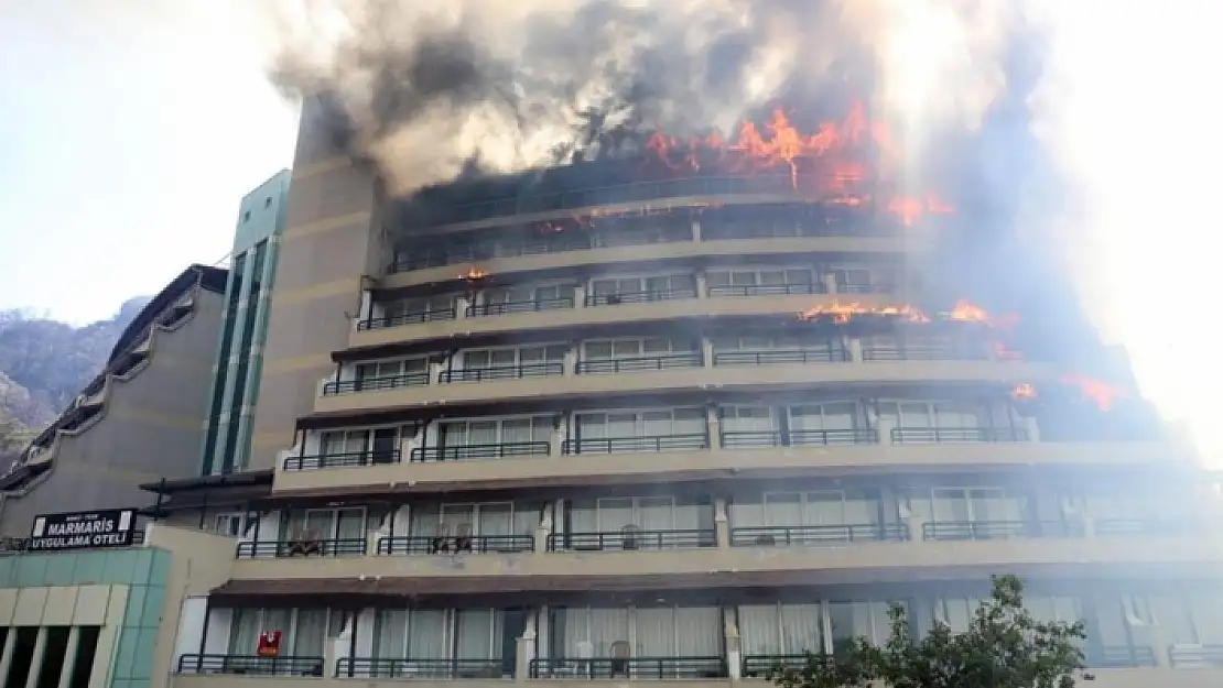 Marmaris'teki Uygulama Otelinin Yanan Odaları Görüntülendi